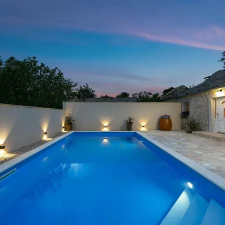 Outback Zadarvillas 别墅